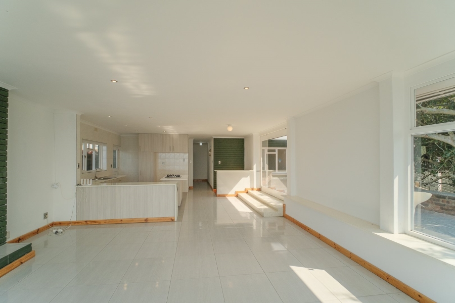 5 Bedroom Property for Sale in Simons Town Western Cape